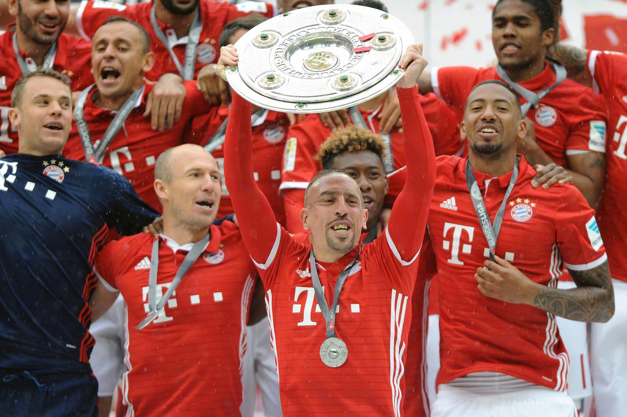 里程碑夜达拉斯独行侠远射贴柱，德甲清晨刷纪录，质疑声仍在，医务组通报恢复