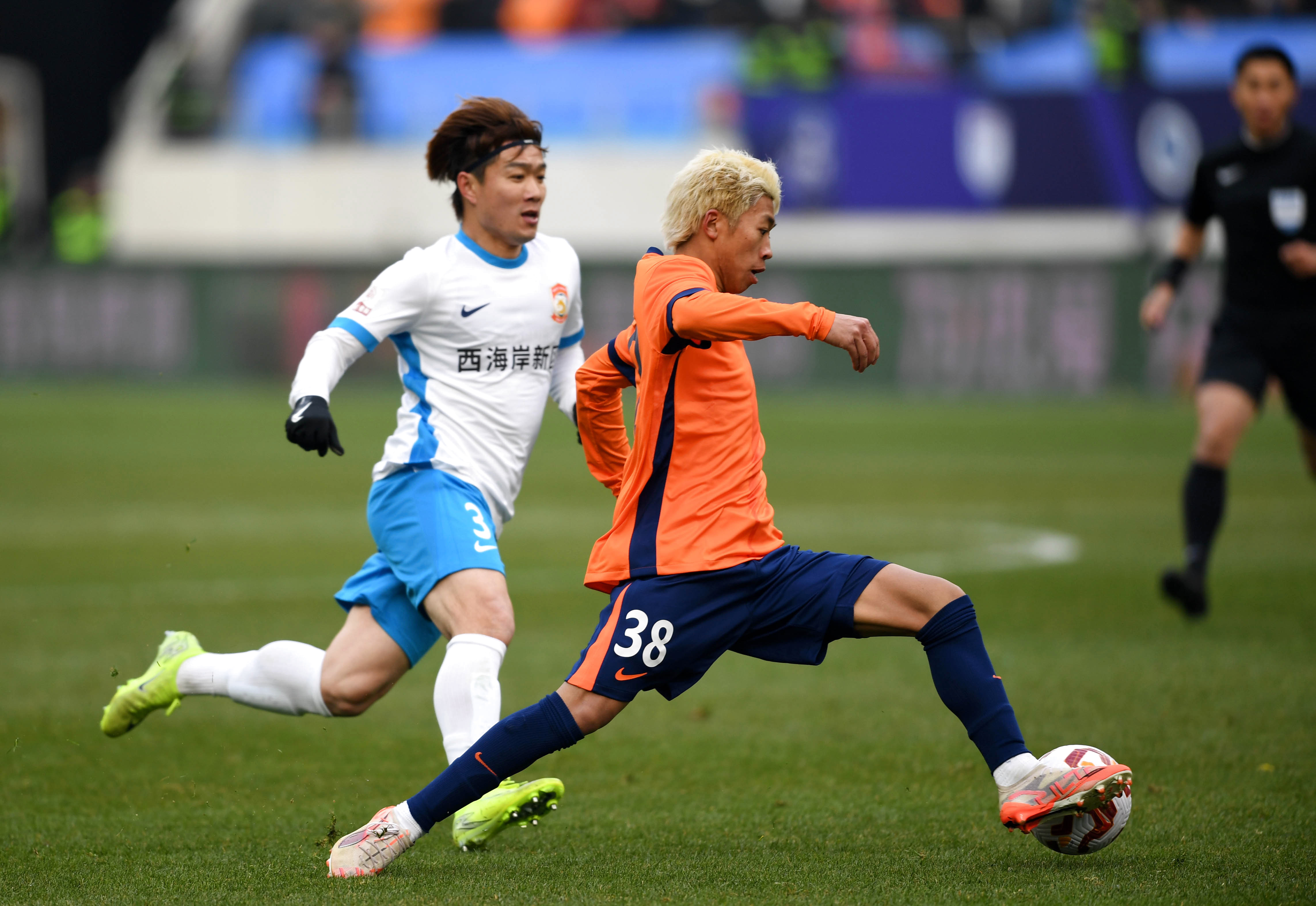 上海海港夺冠庆祝仪式视频 上海海港夺冠庆祝仪式视频