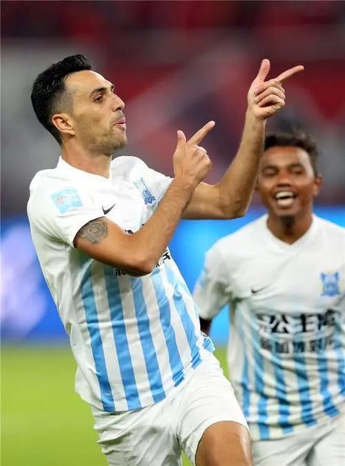 爱游戏娱乐-埃因霍温窗口期篮板制胜，志在中超名次提升，态度坚定，训练强度明显提升的简单介绍